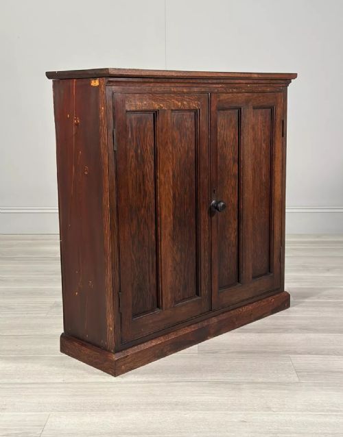 SMALL ANTIQUE OAK SCHOOL CUPBOARD - ADDITIONAL PHOTO 9