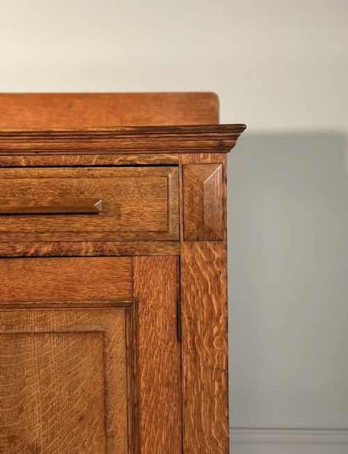 LARGE ARTS AND CRAFTS GOLDEN OAK SIDEBOARD C1920 - ADDITIONAL PHOTO 10