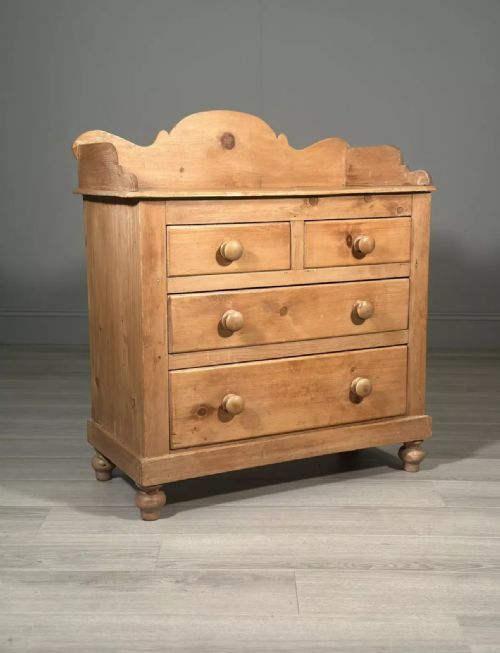 19TH CENTURY PINE CHEST OF DRAWERS - ADDITIONAL PHOTO 1
