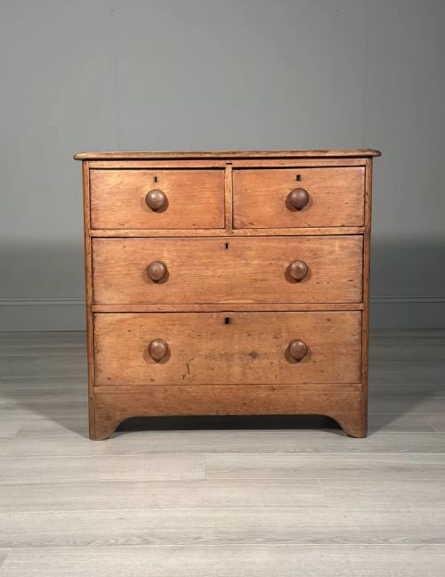 early victorian pine chest of drawers c1850 - CATEGORY: ANTIQUE CHEST OF DRAWERS - DATED 19TH CENTURY