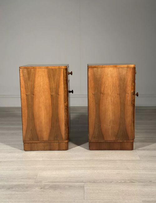 A PAIR OF ART DECO WALNUT BEDSIDE CABINETS - ADDITIONAL PHOTO 6