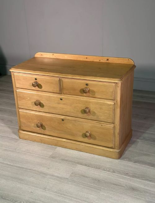 19TH CENTURY PINE CHEST OF DRAWERS - ADDITIONAL PHOTO 4