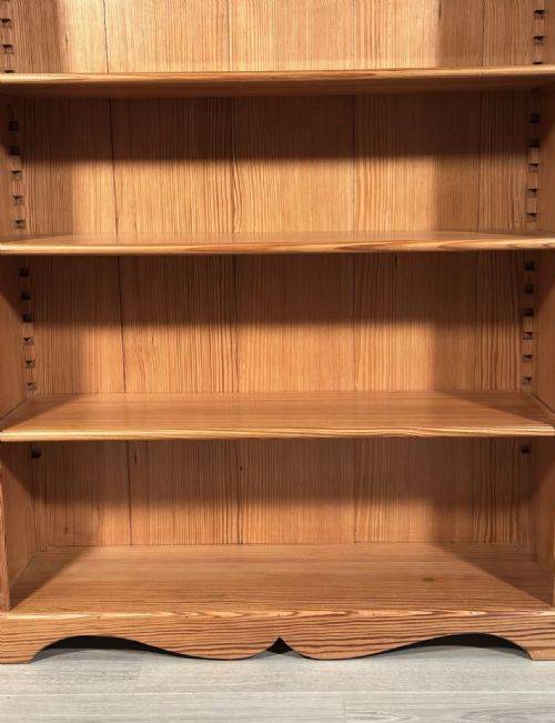 ARTS AND CRAFTS PITCH PINE BOOKCASE C1900 - ADDITIONAL PHOTO 4