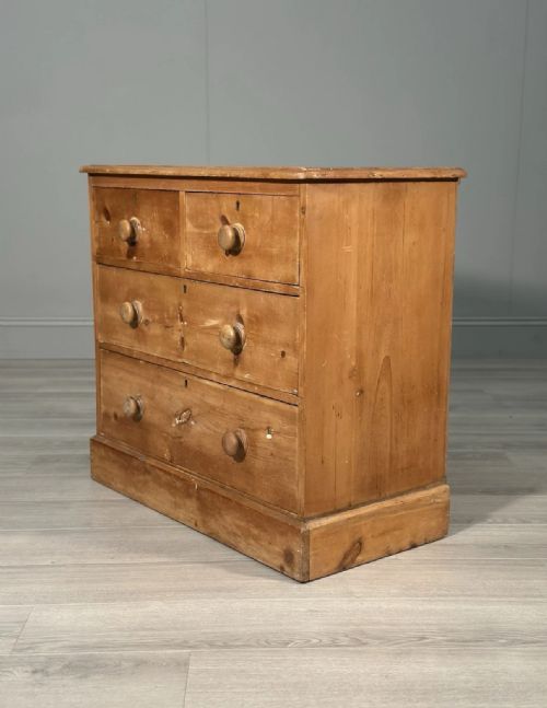 19TH CENTURY PINE CHEST OF DRAWERS - ADDITIONAL PHOTO 3