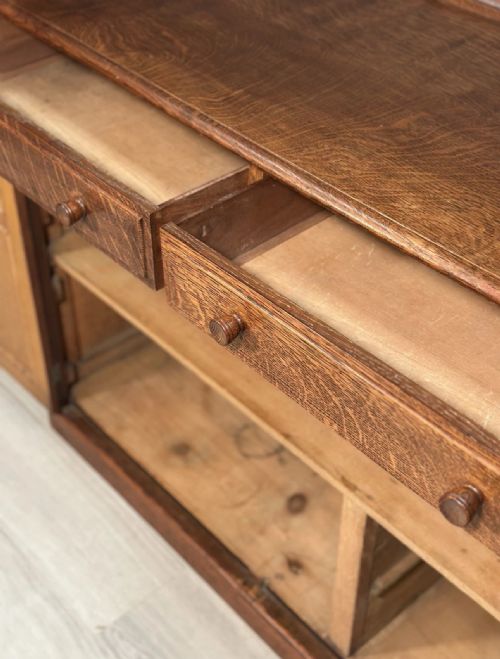 ARTS CRAFTS OAK CUPBOARD C1920 - ADDITIONAL PHOTO 3