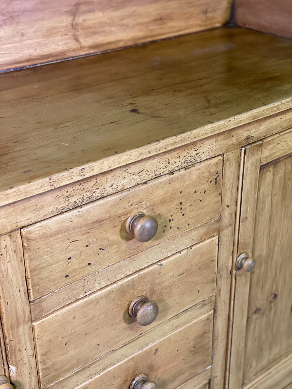 19th Century Pine Dresser View VII