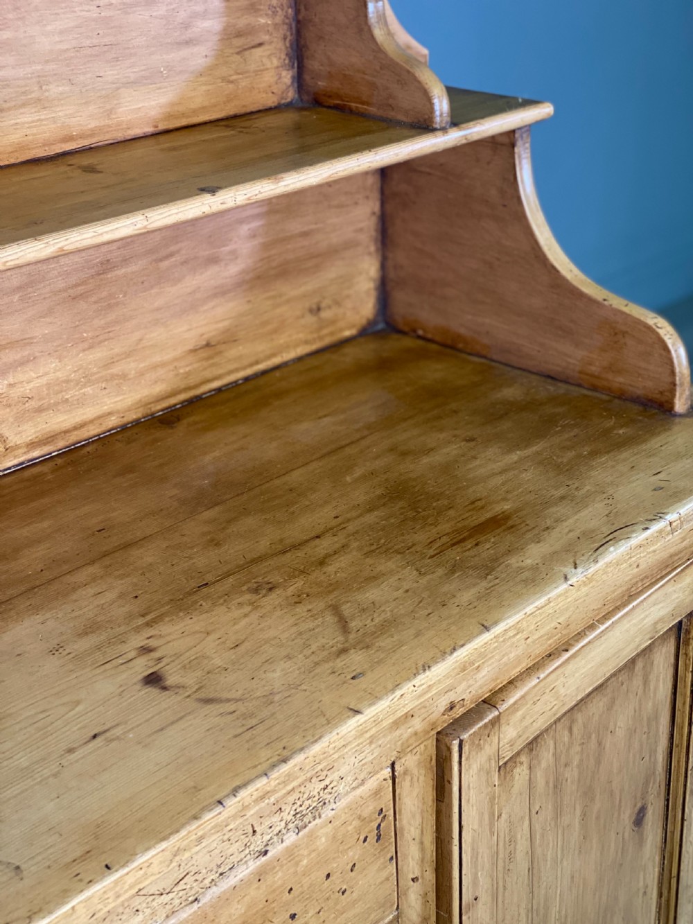 19th Century Pine Dresser View XII