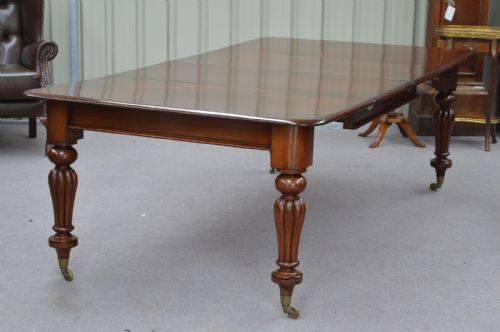 Victorian Mahogany Two Leaf Extending Dining Table Seats 10