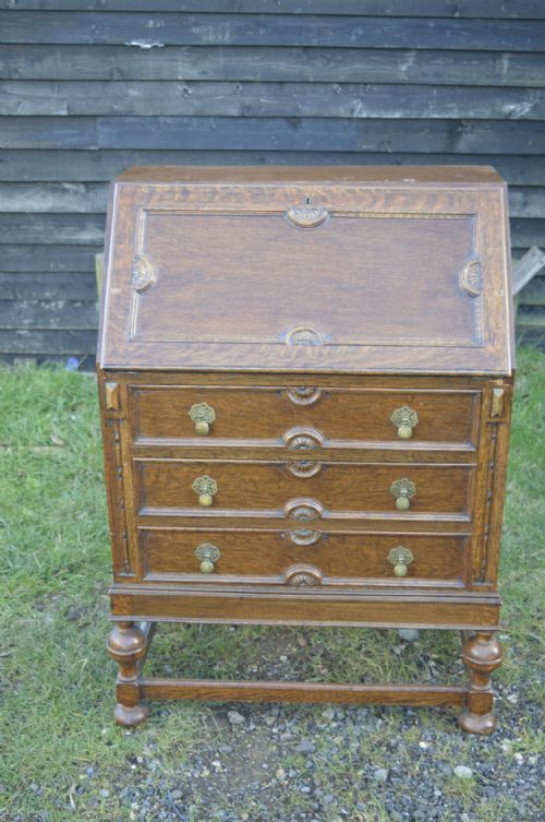Fine Carved Oak Bureau Writing Desk with Telescopic Interior