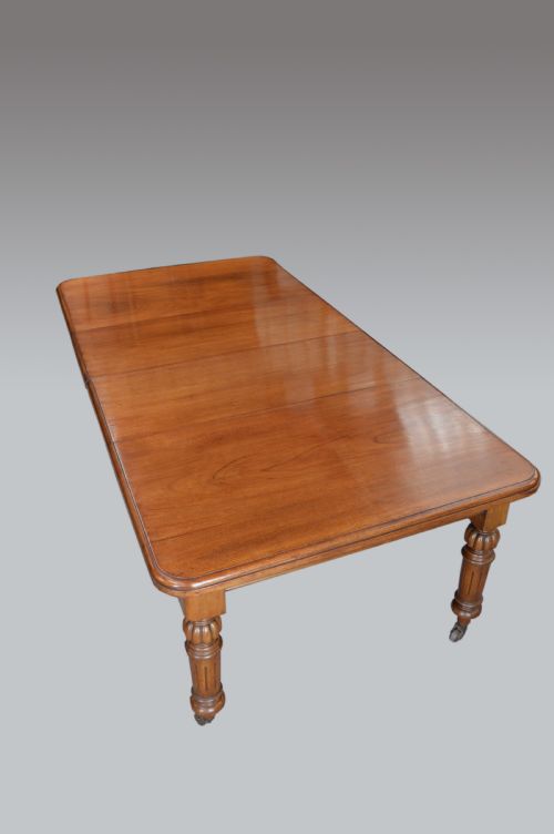 fig 1. Antique Victorian two leaf extending dining table seats 10