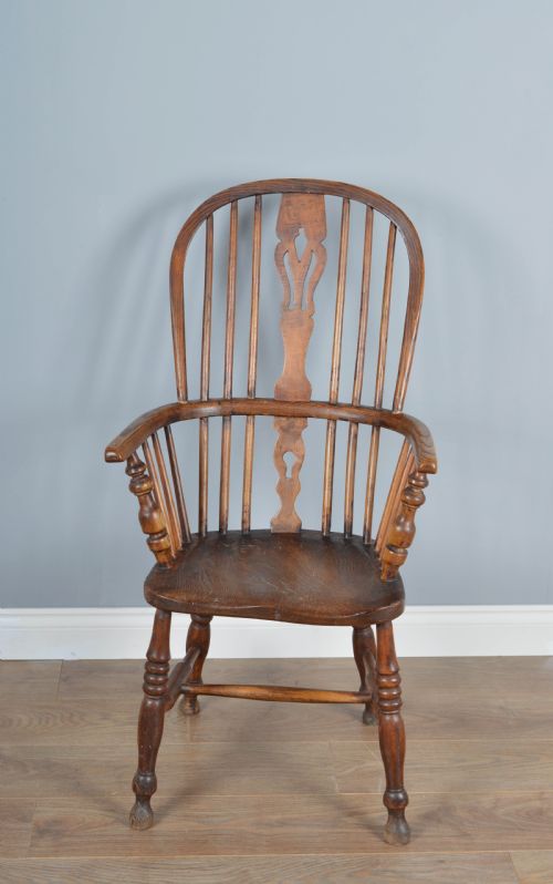 Antique Elm Windsor Chair