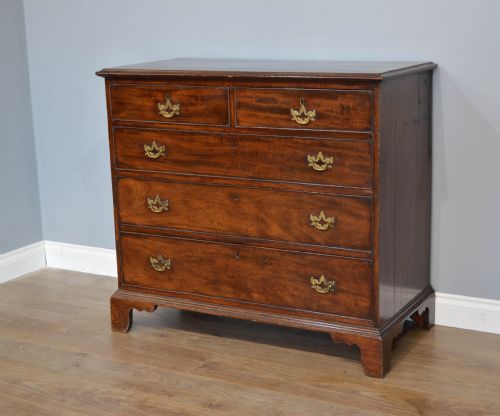 Georgian Chest of Drawers