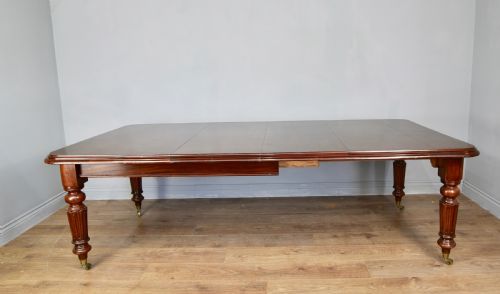Victorian Mahogany Extending Dining Table Seats Ten