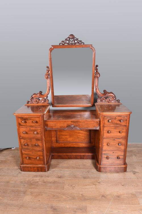 Victorian Mahogany Pedestal Dressing Table