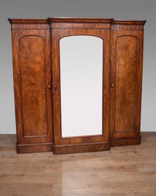 Victorian Mahogany Brekfront Triple Wardrobe