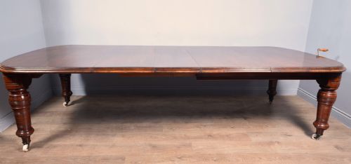 Large Victorian Mahogany Extending Dining Table Seats 12