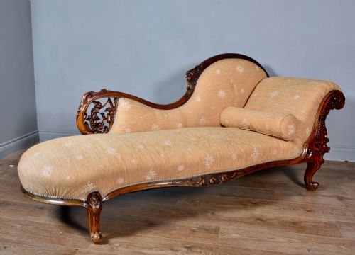 fig 1. Fine Victorian walnut chaise longue