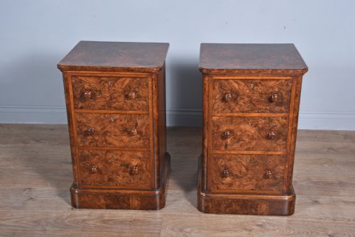Fine Pair of Walnut Bedside Chests of Drawers