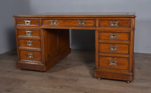 Fine Antique Victorian Mahogany  Pedestal Desk