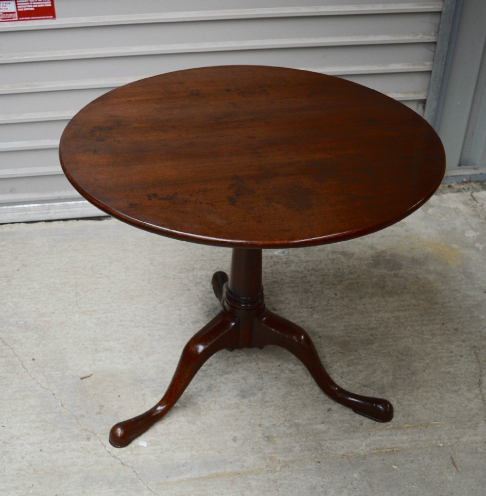 Georgian mahogany tilt top supper table 
