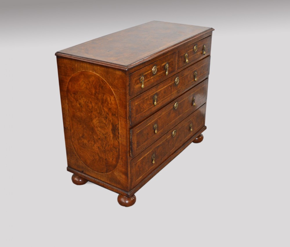 ANTIQUE EARLY 19TH CENTURY WALNUT CHEST OF DRAWERS  View II
