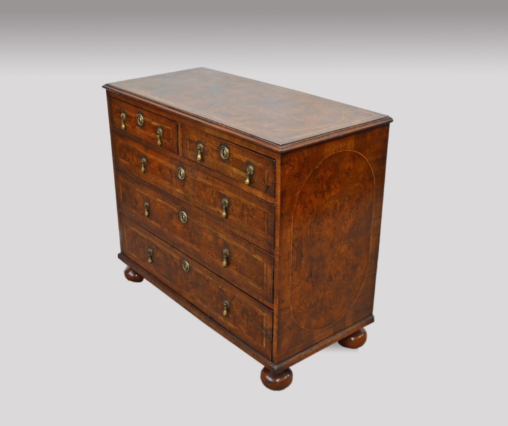 ANTIQUE EARLY 19TH CENTURY WALNUT CHEST OF DRAWERS  View III