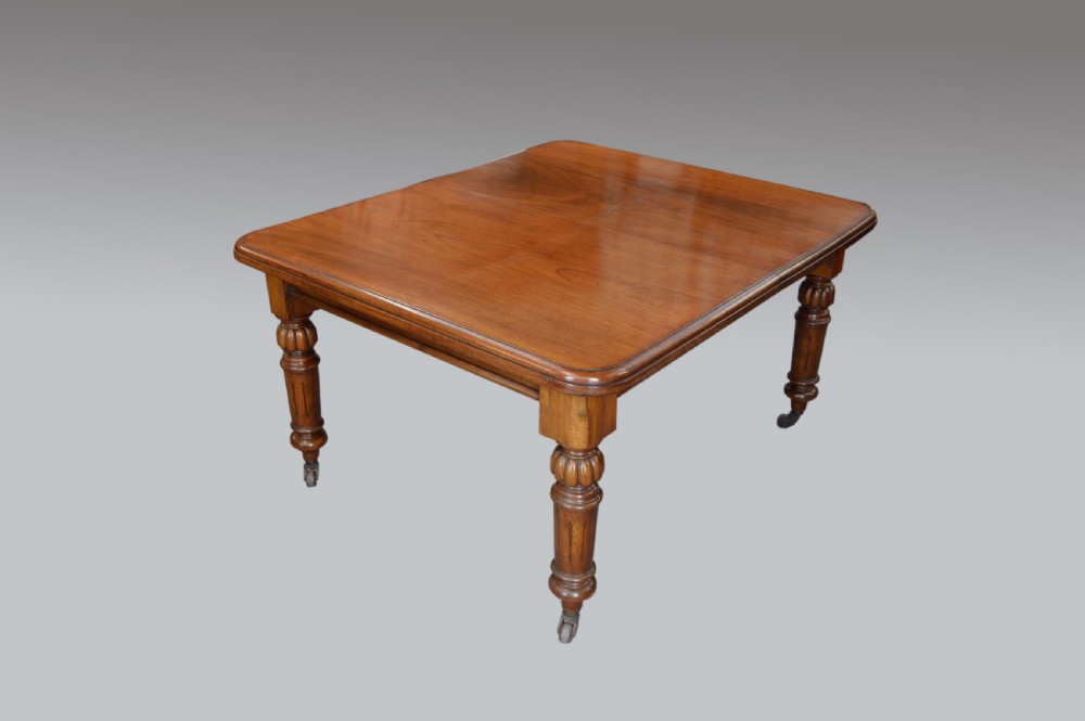 Antique Victorian two leaf extending dining table seats 10  View III