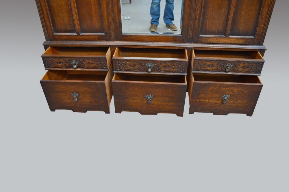 Oak Jacobean style triple wardrobe  View IV