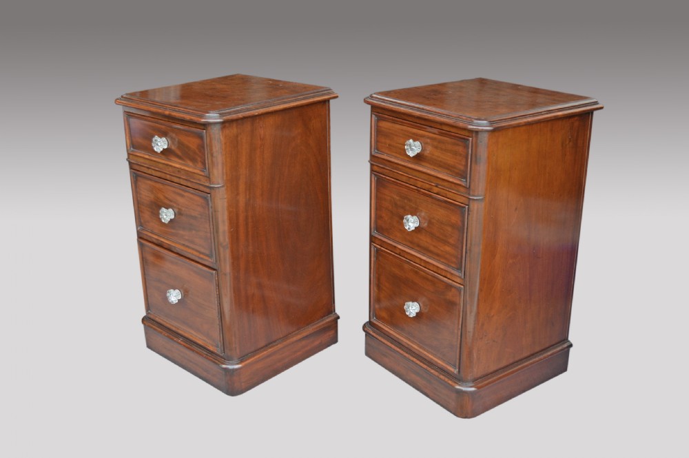 Fine pair of Victorian mahogany bedside chests of drawers  View II