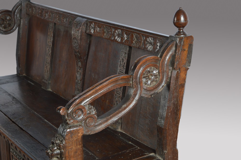 18th century carved oak box settle  View IV