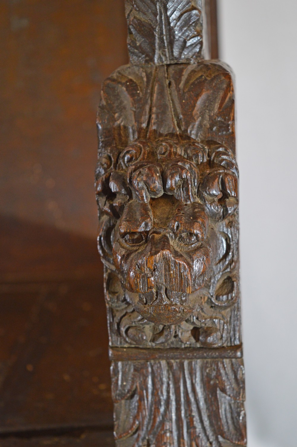 18th century carved oak box settle  View VII