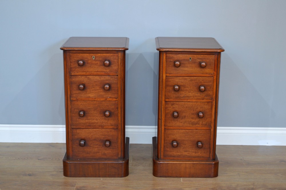 pair of Victorian mahogany bedside chests of drawers 