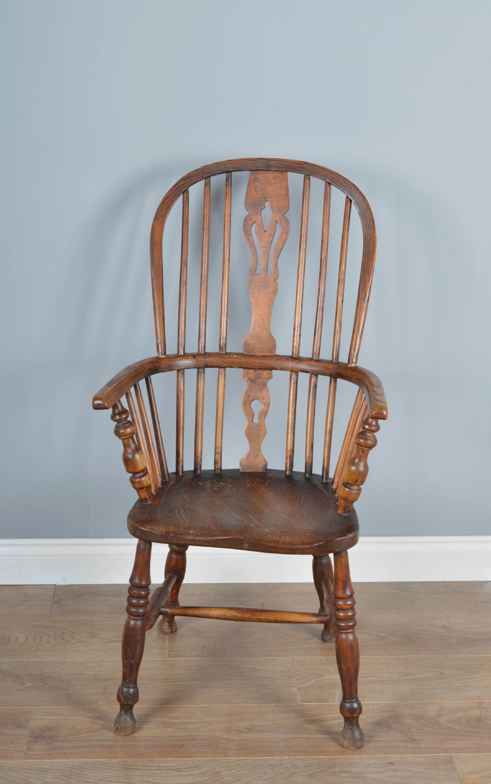 antique elm Windsor chair 
