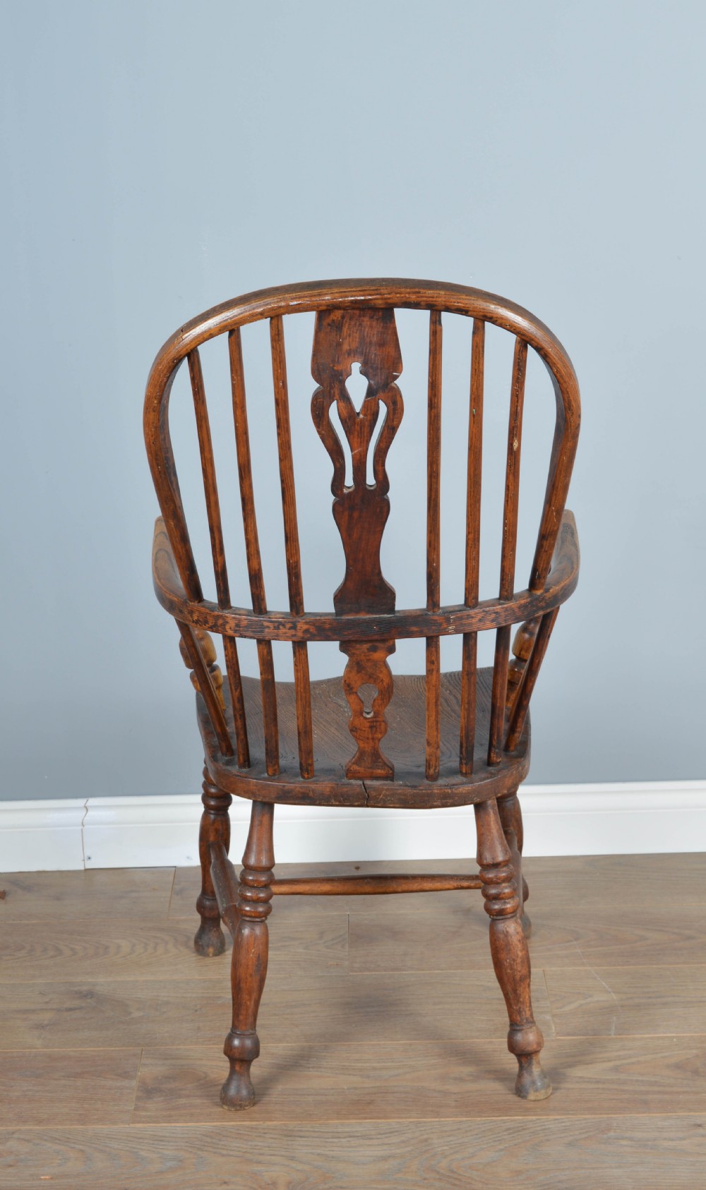 antique elm Windsor chair  View IV