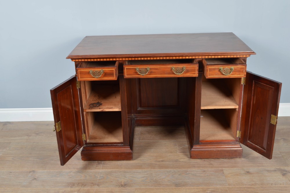 Gillows lancaster mahogany inlaid desk  View IV