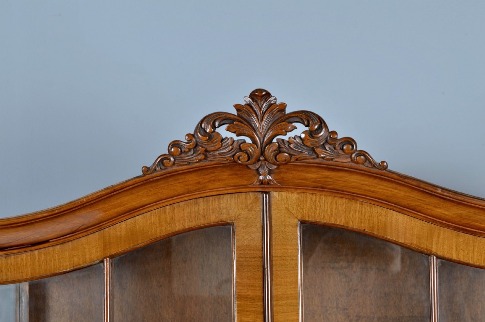 walnut Queen Anne style cabinet  View VII