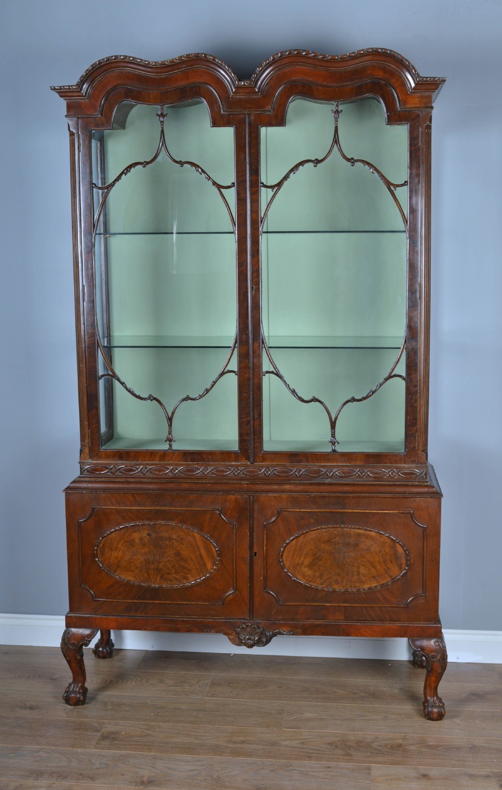Edwardian Chippendale style mahogany display cabinet 
