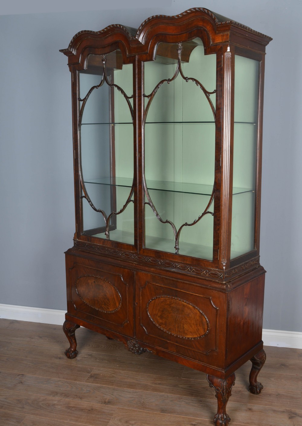 Edwardian Chippendale style mahogany display cabinet  View III