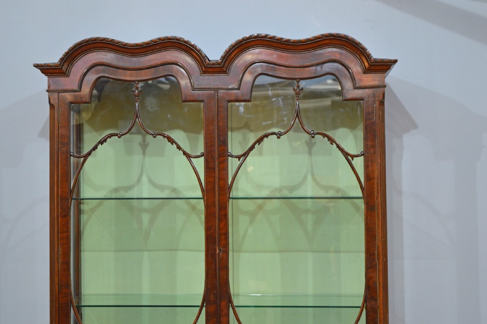 Edwardian Chippendale style mahogany display cabinet  View IV