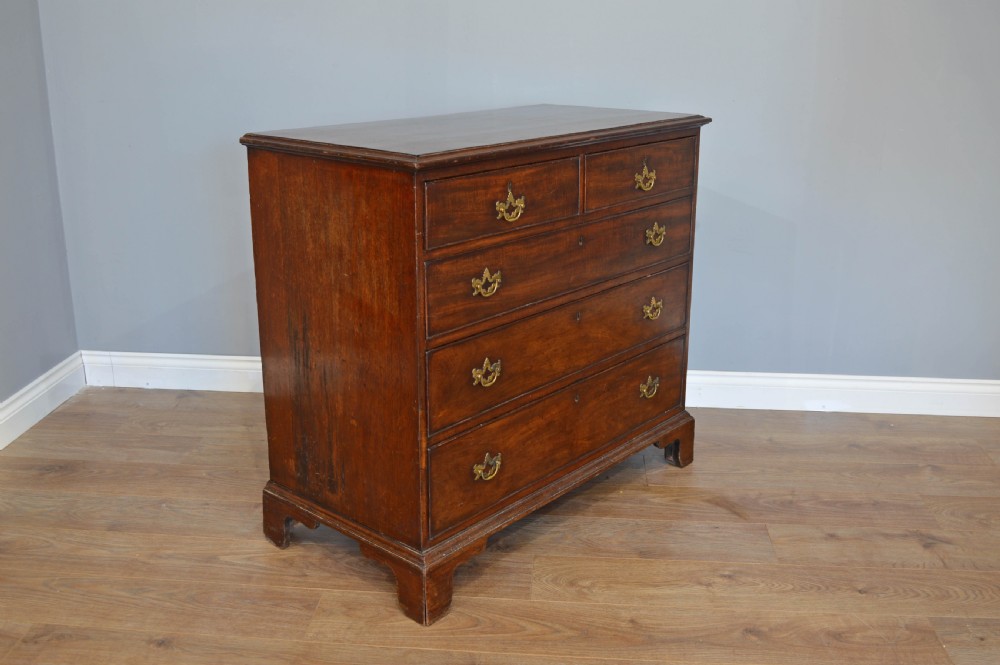 Georgian chest of drawers  View IV