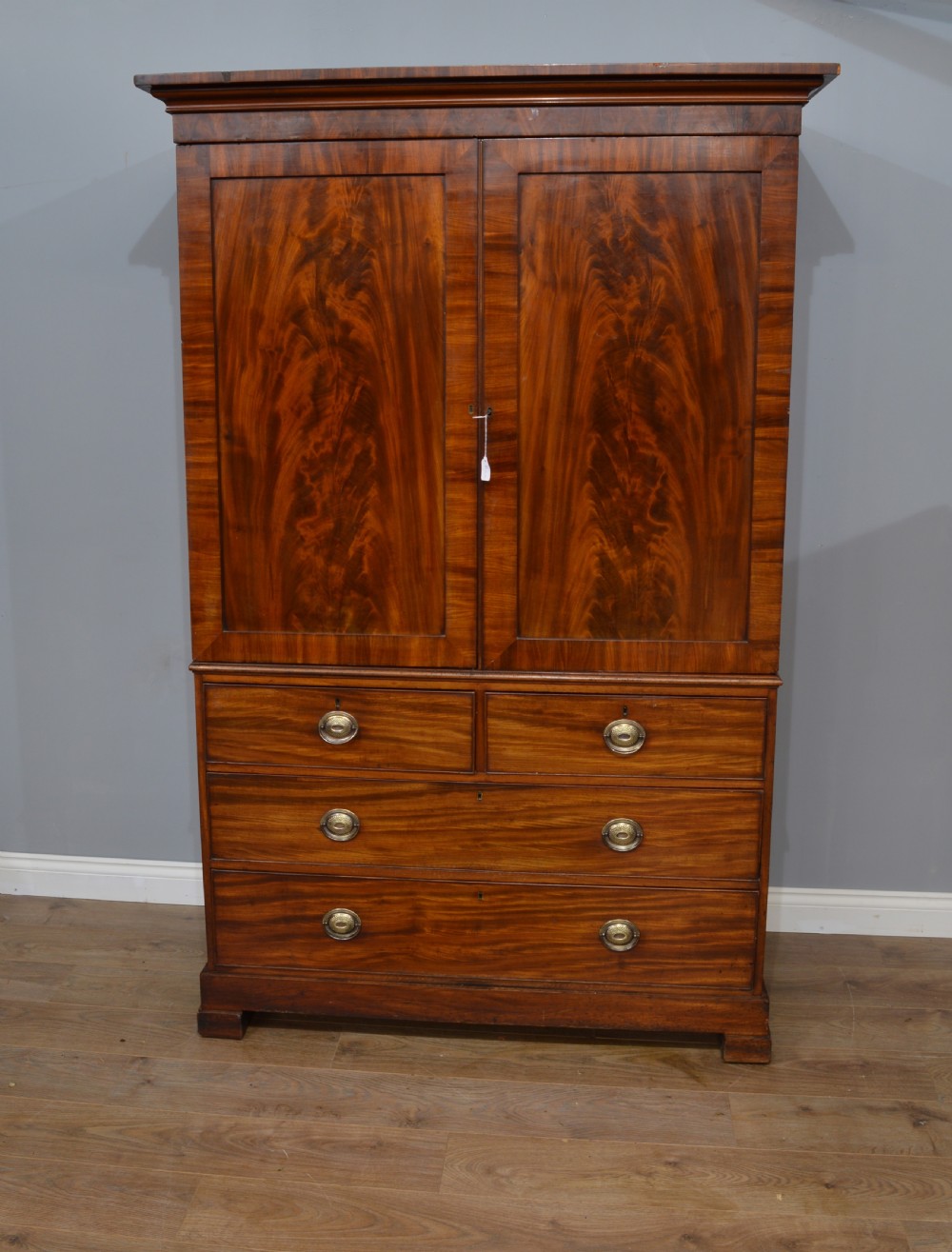 Georgian mahogany linen press 