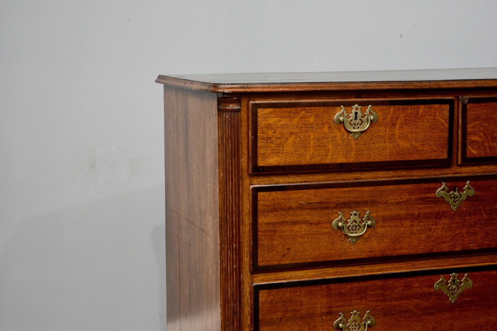 Georgian oak chest of drawers  View II