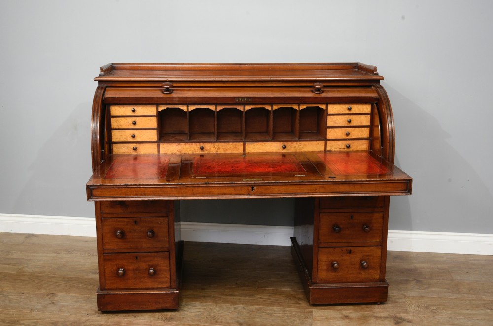 Victorian mahogany cylinder top pedestal desk  View IV