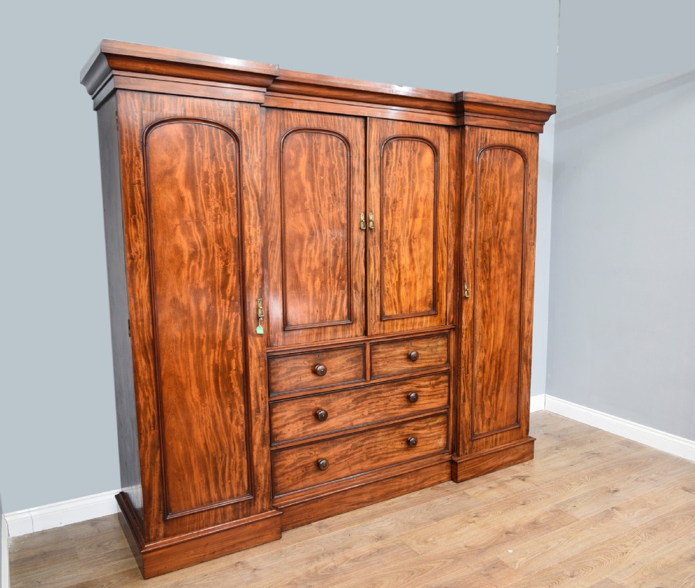 Victorian mahogany 4 door compactum wardrobe 