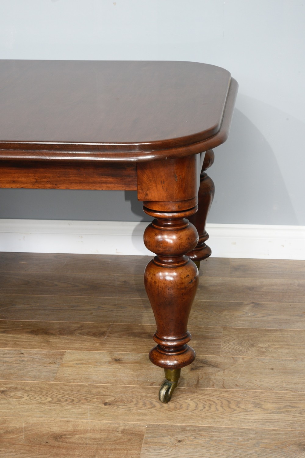 Victorian mahogany three leaf 12 seat dining table  View III