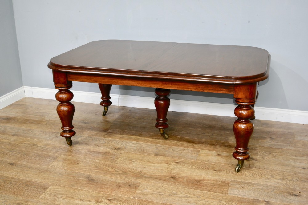 Victorian mahogany three leaf 12 seat dining table  View IV
