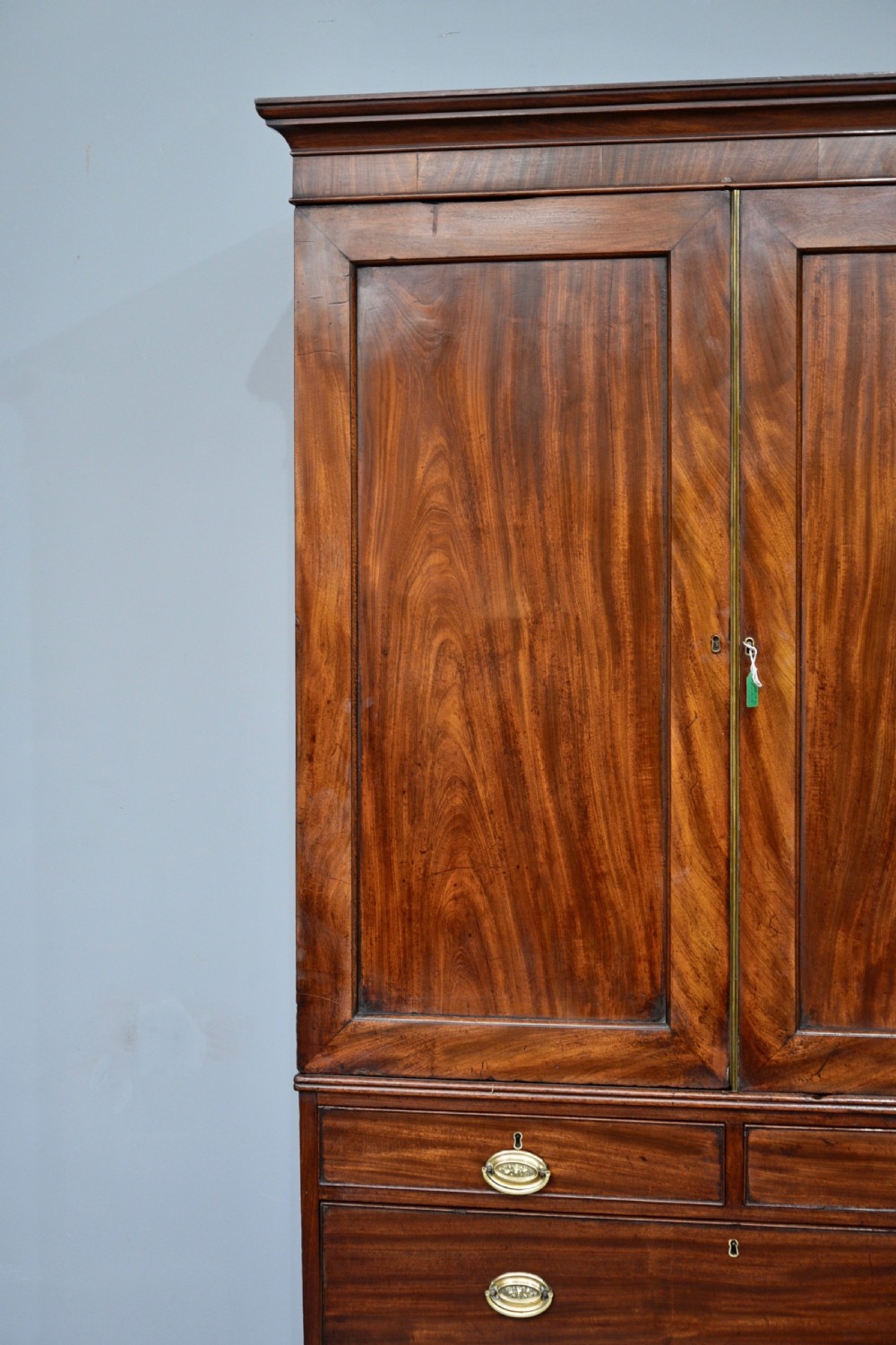 Georgian mahogany linen press  View VI