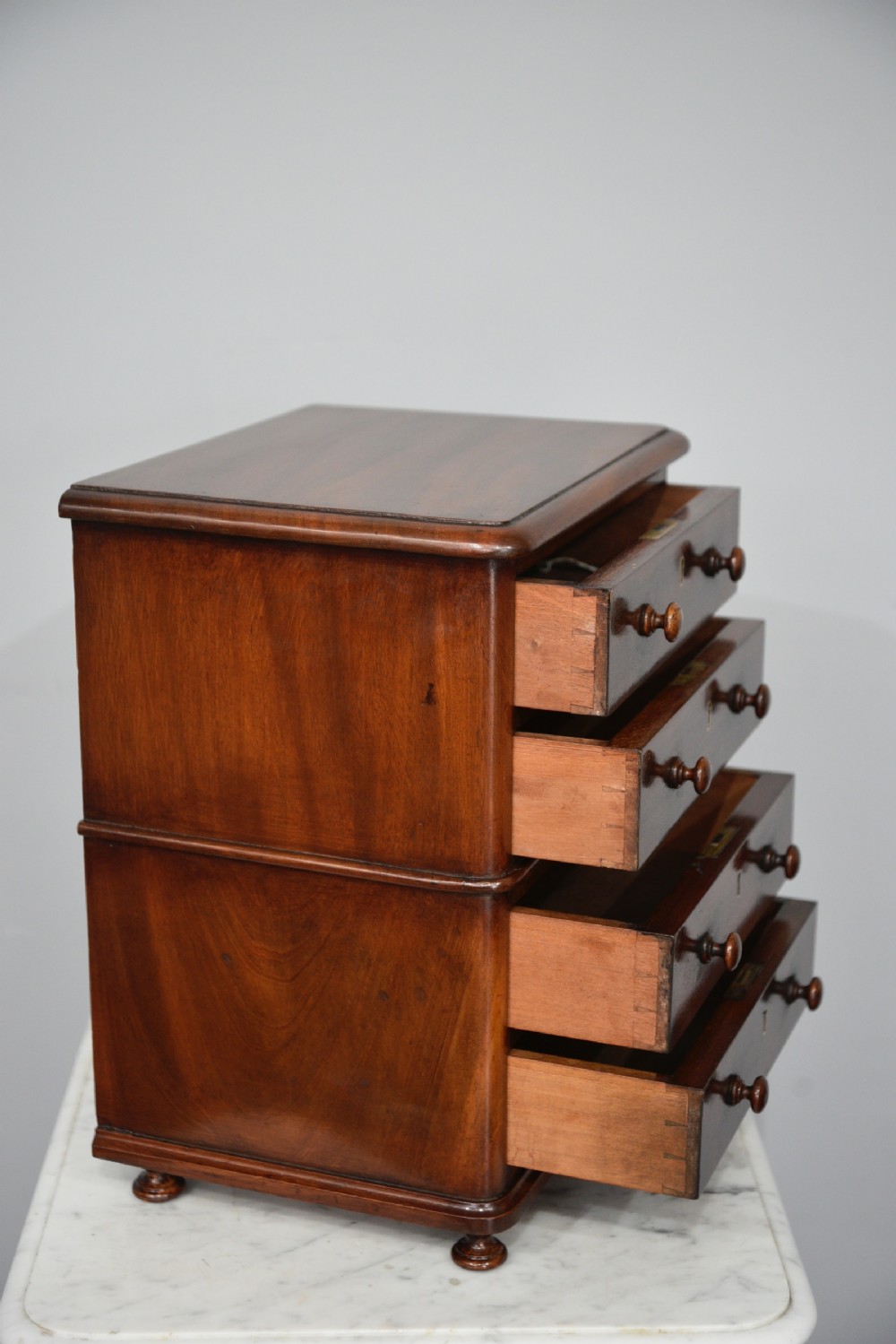 Victorian apprentice chest of drawers maple & co  View IV