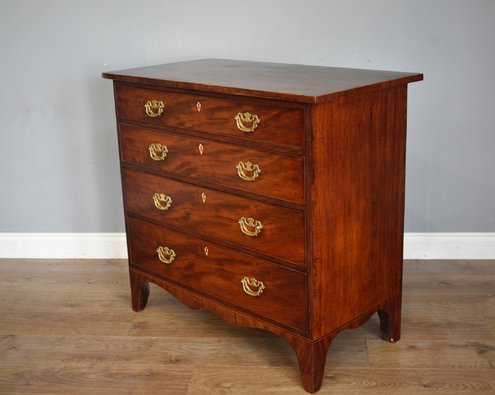 Georgian mahogany chest of drawers  View III