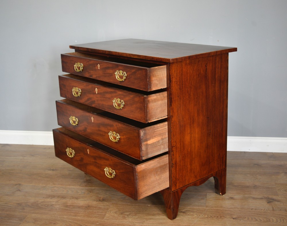 Georgian mahogany chest of drawers  View IV